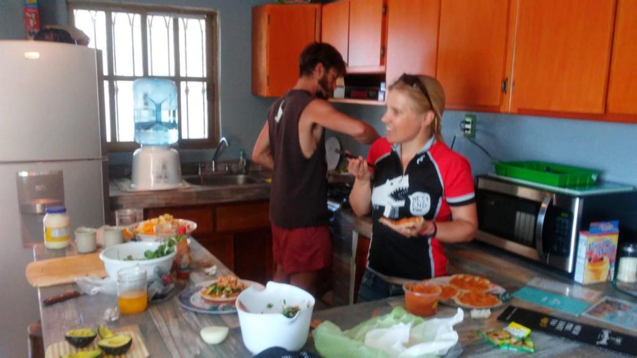 Tortuga Hostel Topolobampo エクステリア 写真