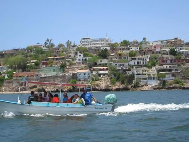 Tortuga Hostel Topolobampo エクステリア 写真